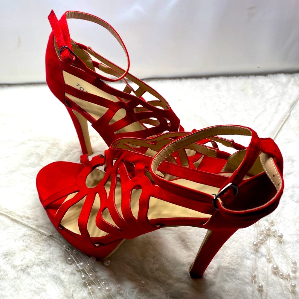 Heels are PRE❤️ Torrid Platform Heels Strappy 😍Cage Buckle Peep Toe Red Size 12